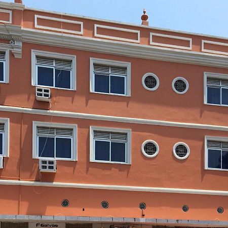 Hotel Granada มาเนาส์ ภายนอก รูปภาพ