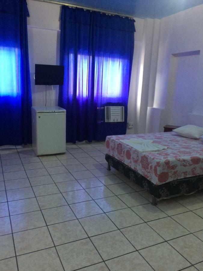 Hotel Granada มาเนาส์ ภายนอก รูปภาพ