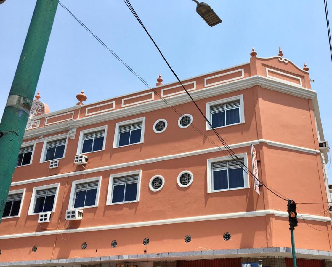 Hotel Granada มาเนาส์ ภายนอก รูปภาพ